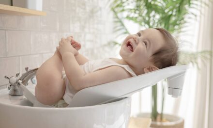 BabyCoccola: il lavino componibile per prendersi cura dell’igiene del neonato