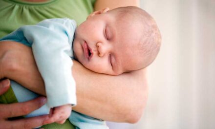 Il bambino non dorme: come aiutarlo