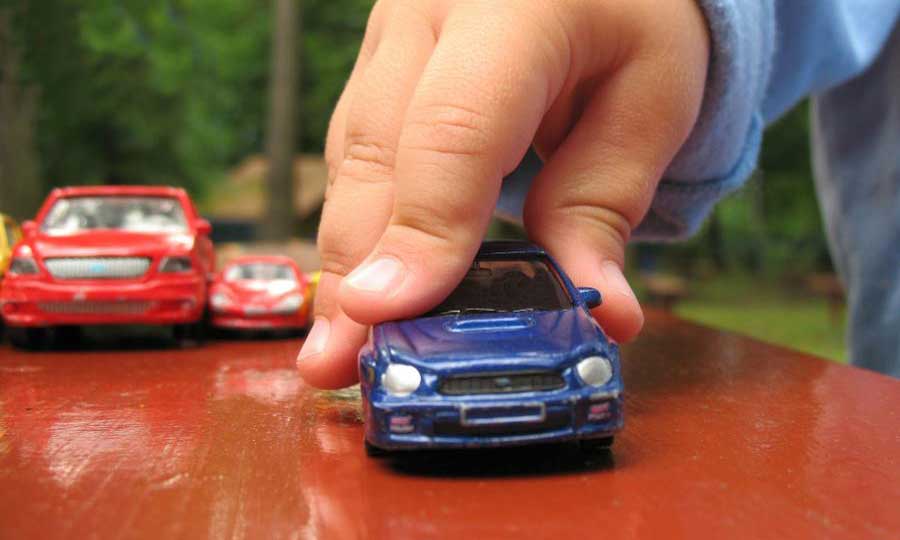 Attenzione ai comportamenti alla guida: i bambini imparano dai genitori